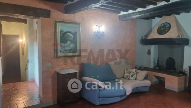 Rustico/casale in residenziale in Via IV Novembre 36