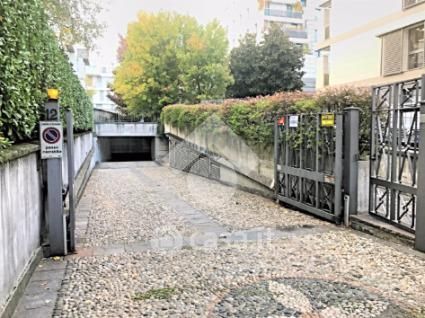 Box/posto auto in residenziale in Via dei Partigiani 12
