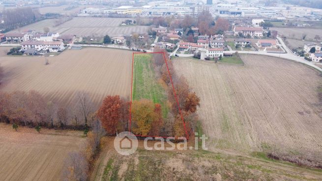 Terreno agricolo in commerciale in Via Olmara