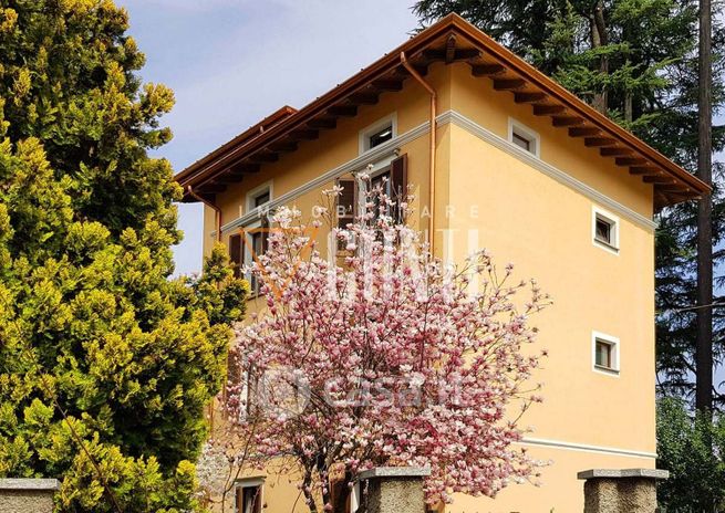 Appartamento in residenziale in Via Giacomo Limido 7