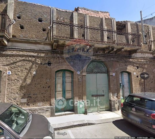 Casa indipendente in residenziale in Via Etna 96