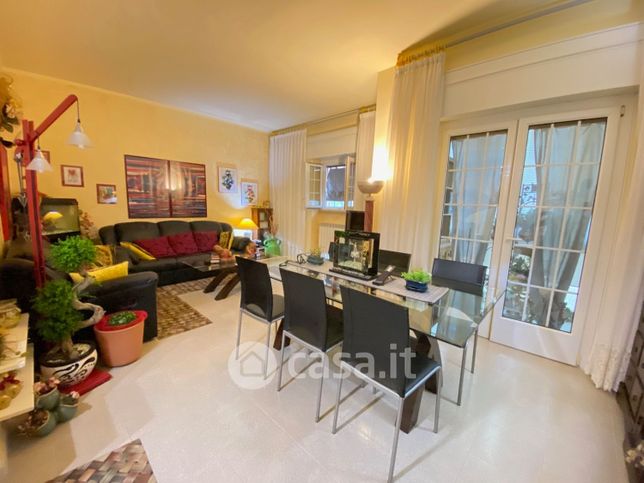 Appartamento in residenziale in Via Gino Degan