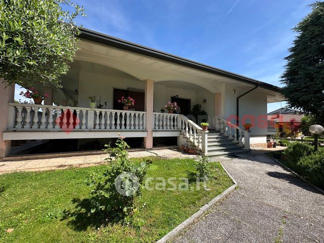 Villa in residenziale in Via Giacomo Matteotti 32