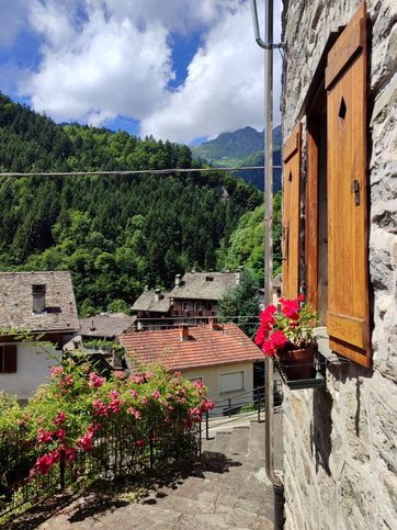 Casa indipendente in residenziale in Località Fervento 23