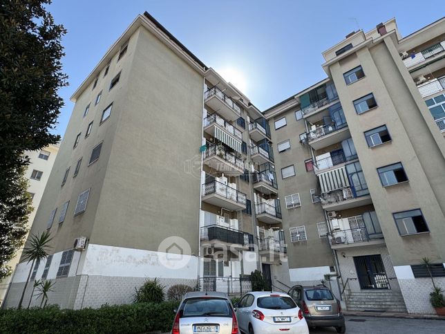 Appartamento in residenziale in Via Gemito 5