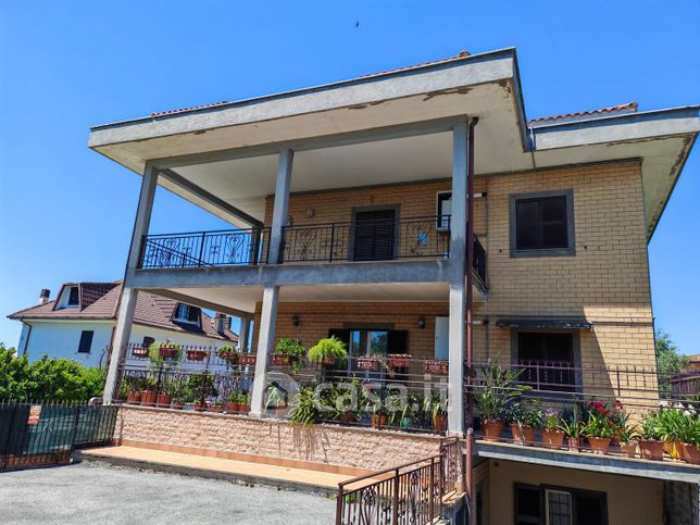 Appartamento in residenziale in Via Oleandri 16