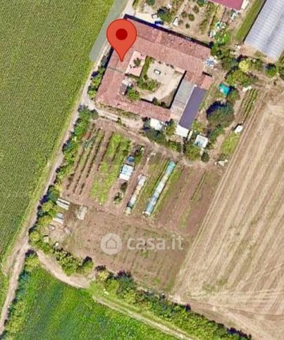 Rustico/casale in residenziale in Via Fratelli Cervi 117