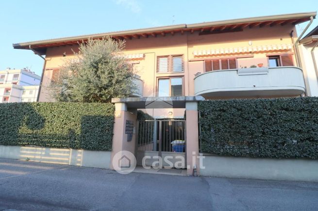 Appartamento in residenziale in Via Monte Nero 6