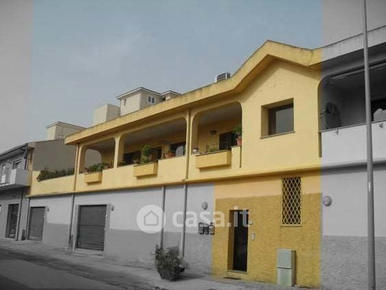Casa indipendente in residenziale in Via Martino Bassi 17