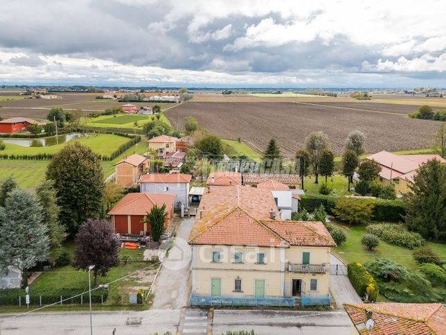 Appartamento in residenziale in Via Piatesa