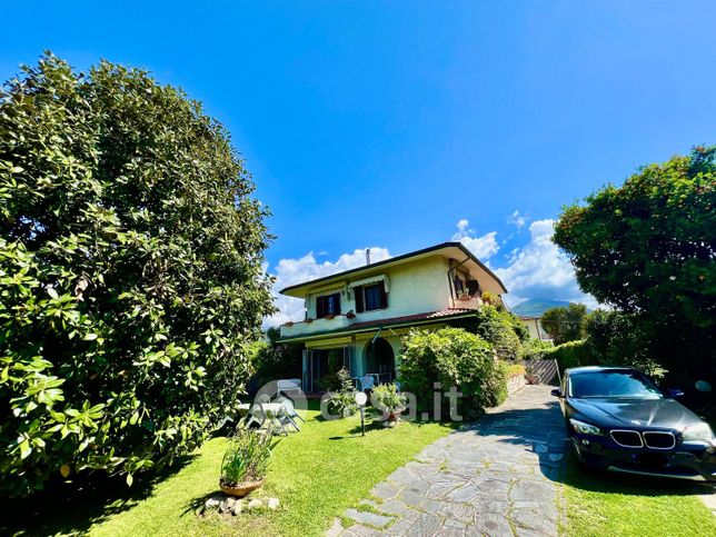Villa in residenziale in Via Fiumetto