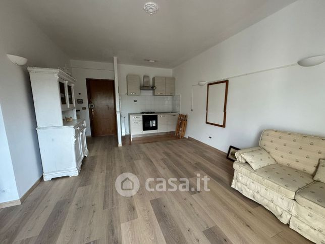 Appartamento in residenziale in Via delle Dalie