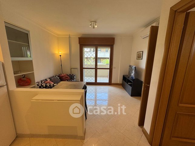 Appartamento in residenziale in Via Adolfo Celi