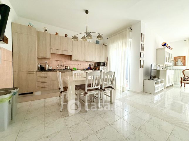 Appartamento in residenziale in Via Socrate
