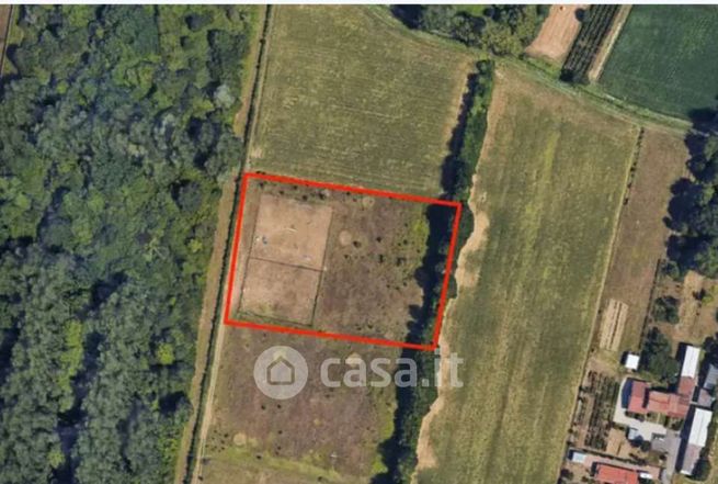 Terreno agricolo in commerciale in Via Due Palazzi