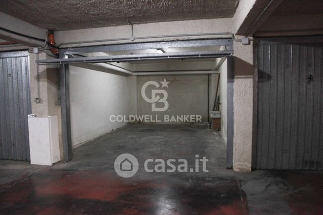 Garage/posto auto in residenziale in Via Risorgimento 261