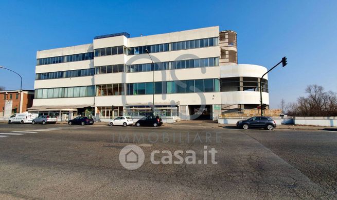 Ufficio in commerciale in Via Guglielmo Reiss Romoli 194