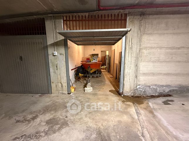 Garage/posto auto in residenziale in Via I Maggio 18