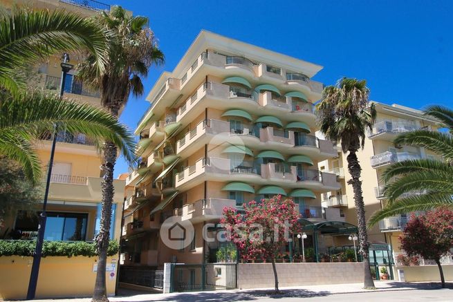 Appartamento in residenziale in Via Clara Maffei 97