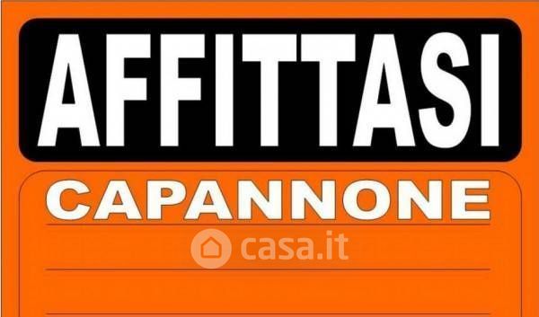 Capannone in commerciale in 