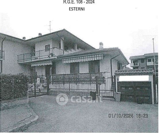 Casa indipendente in residenziale in Via Oreste Colombi 9