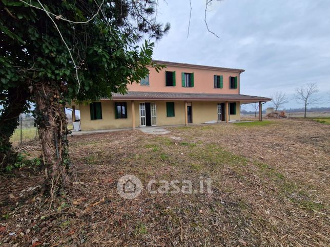 Rustico/casale in residenziale in Via della Croce