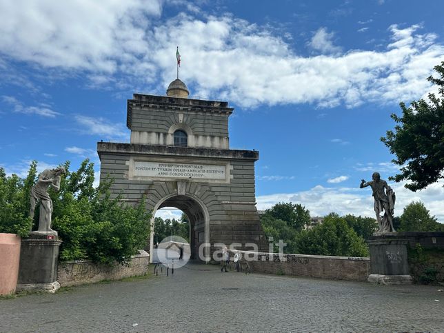 Attività/licenza (con o senza mura) in commerciale in Ponte Milvio