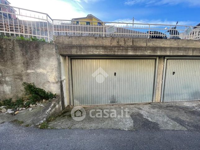 Garage/posto auto in residenziale in Strada Privata Mazza 6