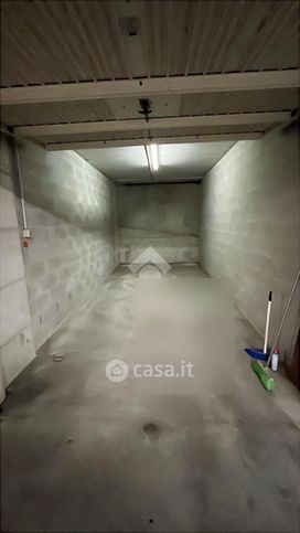 Box/posto auto in residenziale in Via Filadelfia 108