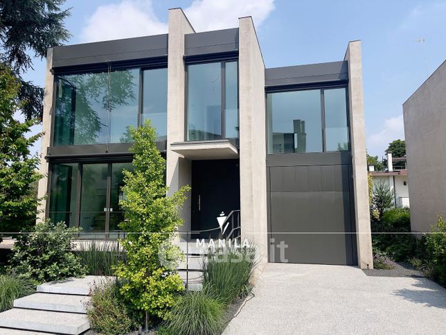 Villa in residenziale in Vicolo Venier