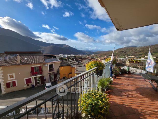 Appartamento in residenziale in Via Cortine