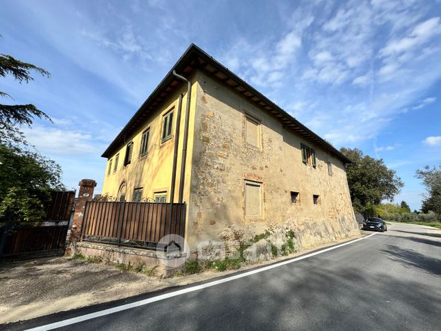 Villa in residenziale in Località Petrognano 16