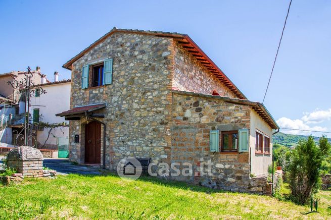 Casa indipendente in residenziale in Via Stribuglianese