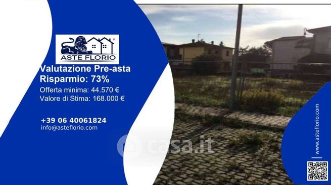 Terreno edificabile in residenziale in Strada Provinciale 15 traversa Val di Chiana