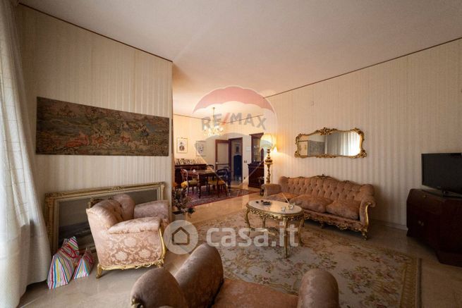 Appartamento in residenziale in Via Carlo Perrone 19