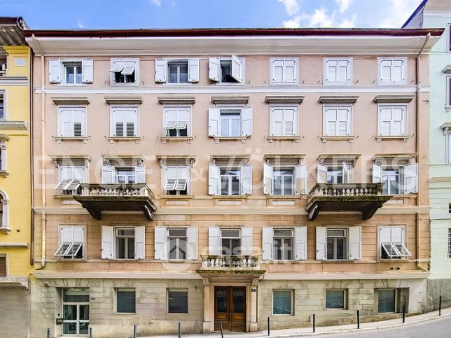 Appartamento in residenziale in Via Belpoggio 6