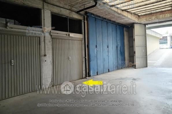 Garage/posto auto in residenziale in Corso Italia 255