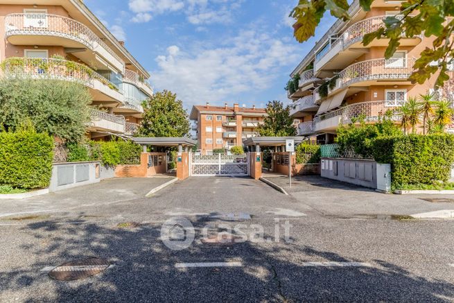 Garage/posto auto in residenziale in Viale Vincenzo Marronaro