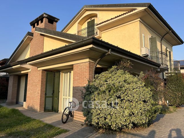 Villa in residenziale in 