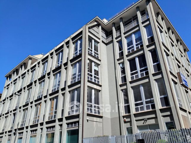 Ufficio in commerciale in Via Ombrone