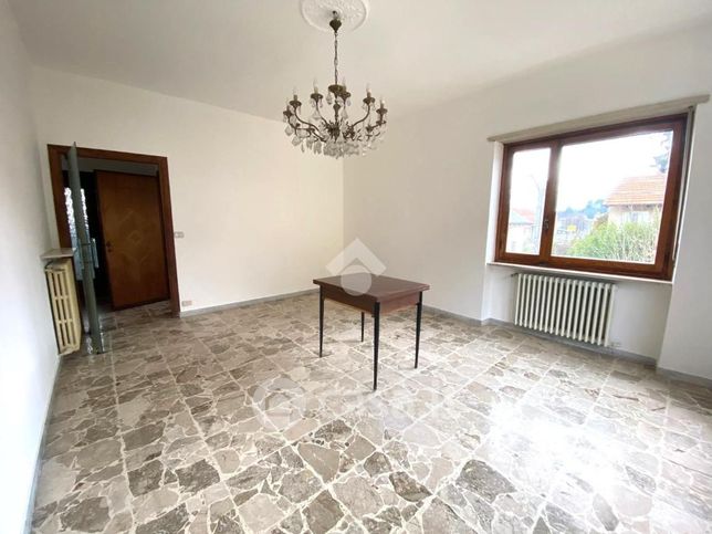 Villa in residenziale in Via Pescatori 4