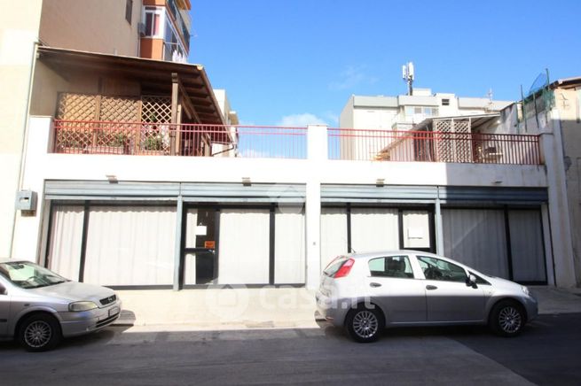 Box/posto auto in residenziale in Via Veneto 63