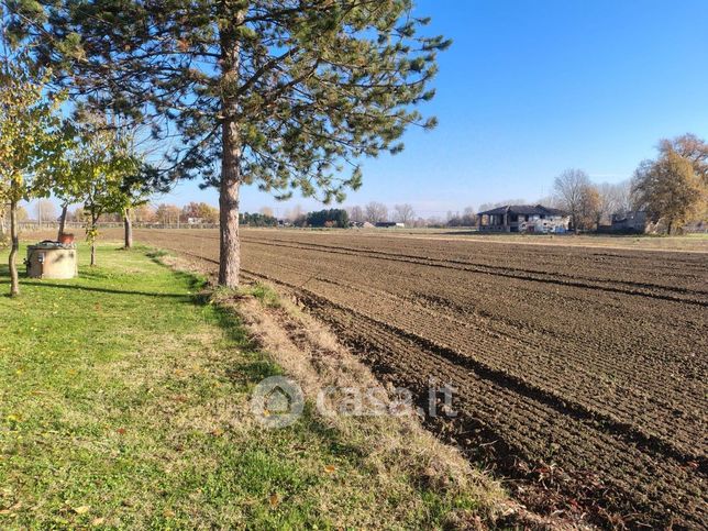 Terreno agricolo in commerciale in 