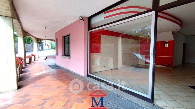 Ufficio in commerciale in Via Cesare Baldi