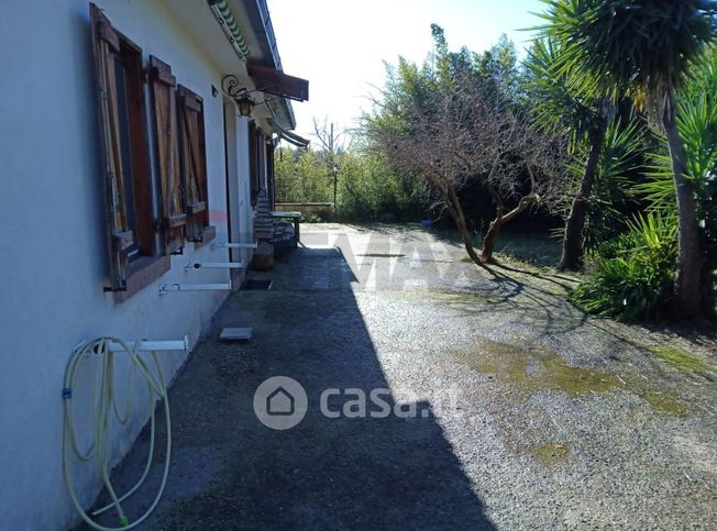 Villa in residenziale in Via Portaturo
