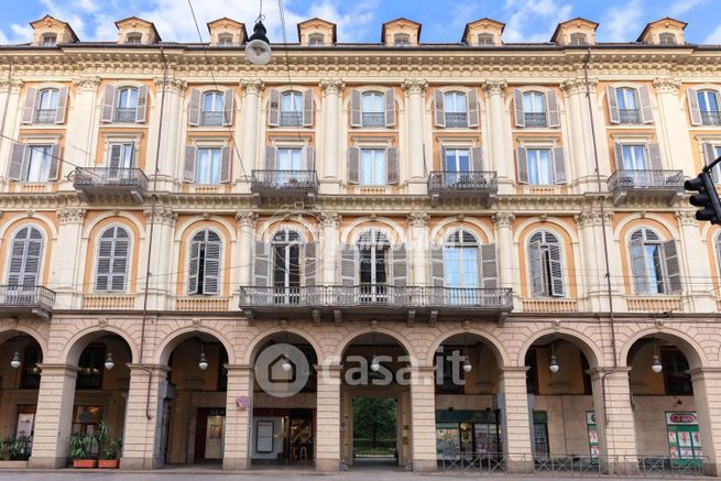 Ufficio in commerciale in Via Cernaia