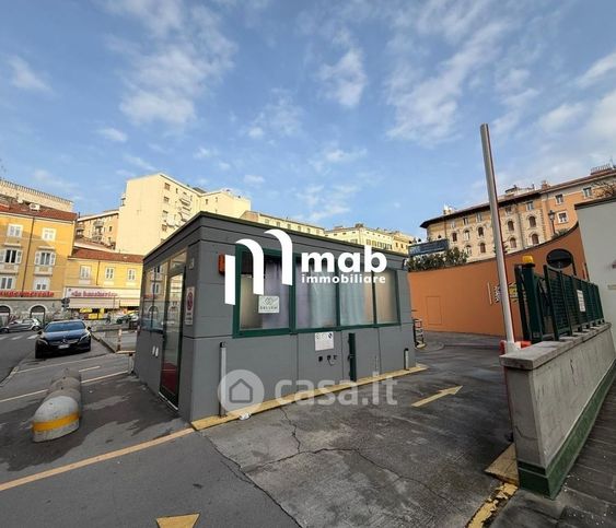 Box/posto auto in residenziale in Piazza del Perugino