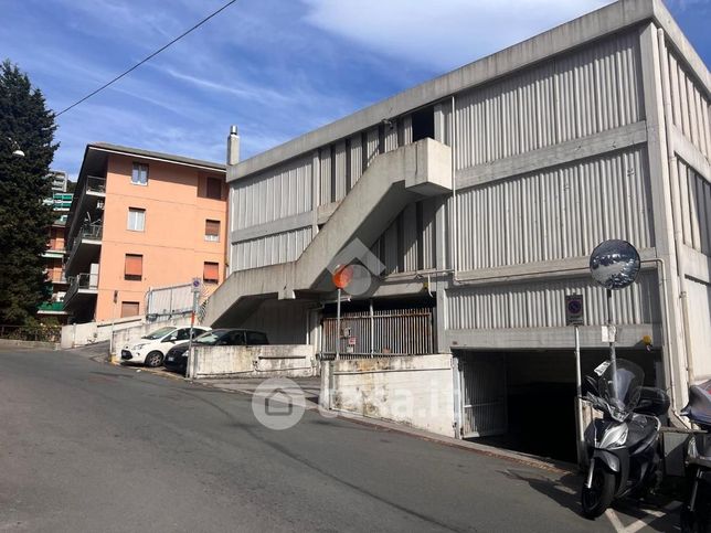Box/posto auto in residenziale in Via Aurelio Robino
