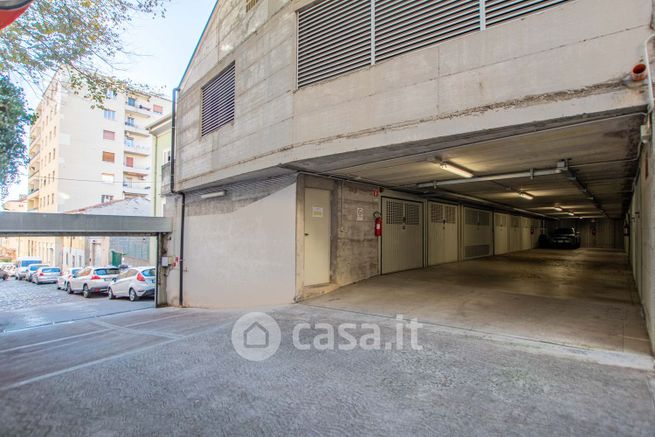 Garage/posto auto in residenziale in Androna Cristoforo Colombo