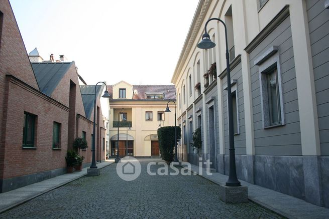 Appartamento in residenziale in Via Ferdinando Bonsignore 7